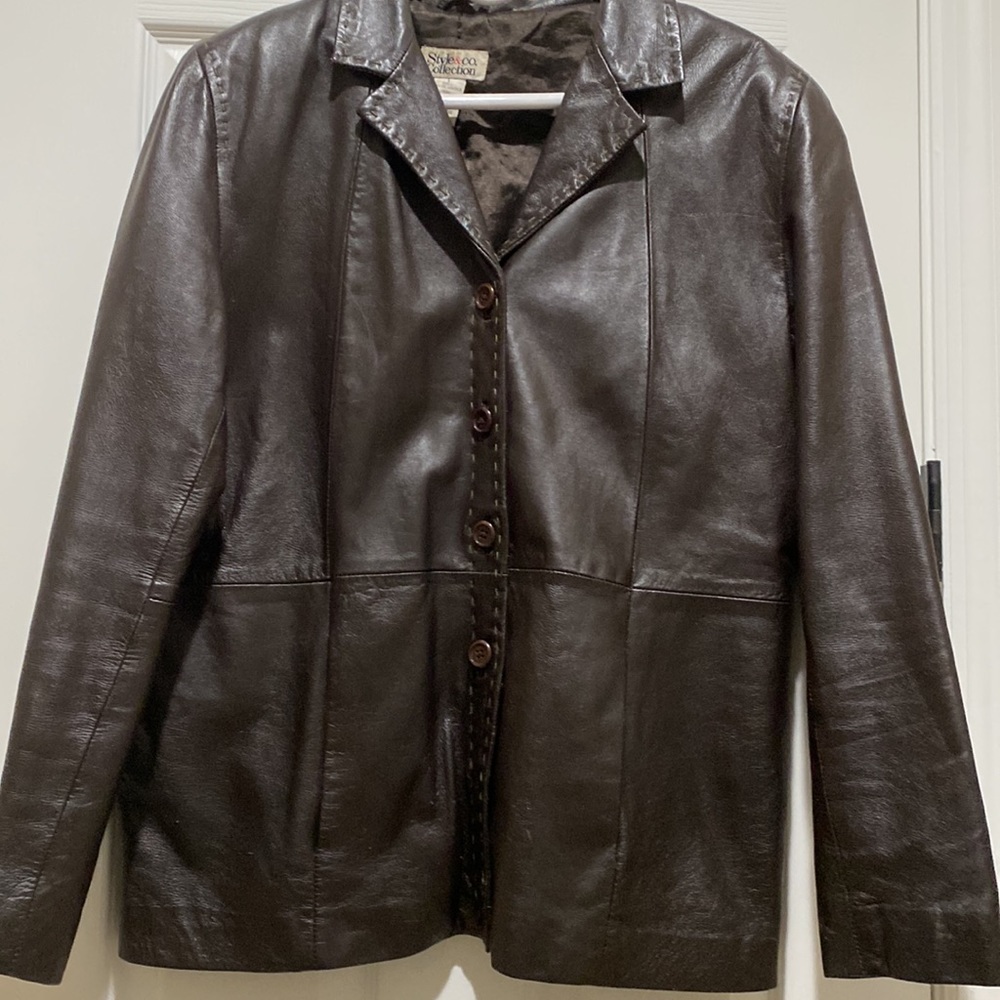 Ladies leather jacket in dark brown